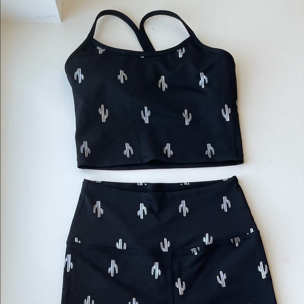 Beyond yoga cactus set